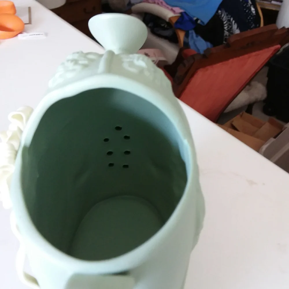 Stunning Porcelain Fully Functional Flower Watering Pot! - Picture 9 of 11
